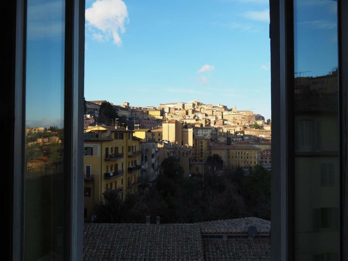Trompe L'Oeil Apartment Perugia Luaran gambar